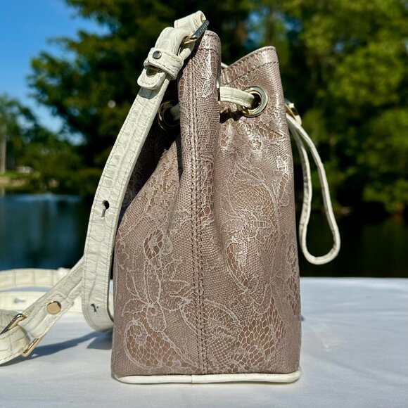 Brahmin Melinda Drawstring Floral Lace Bucket Bag Taupe Gray White Crossbody - Picture 8 of 16